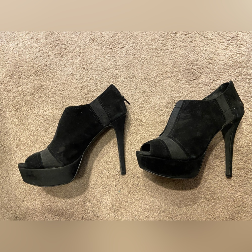 Jessica Simpson platform heels